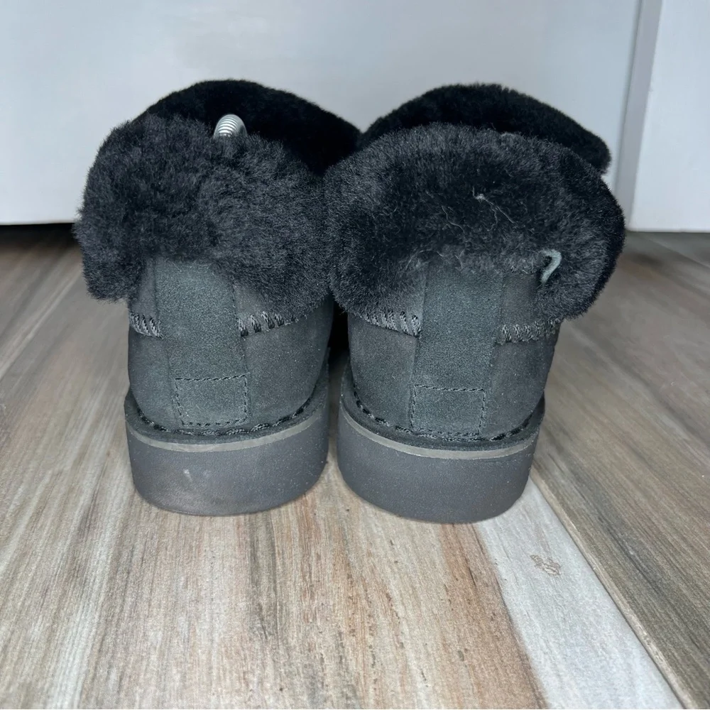 UGG McKay Women's Boots 10 Black Suede Sheepskin Pull-on Ankle Booties 1012358